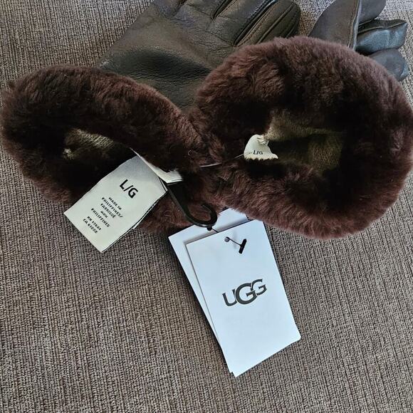 UGG Women's Brown Leather Shorty Tech Tip Real Fur Cuff Gloves Size L/G - Picture 7 of 11